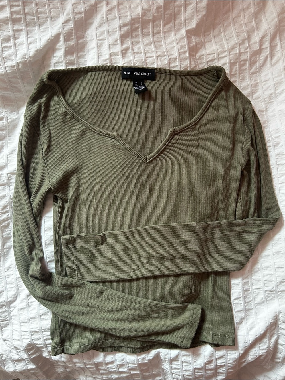 NWOT Olive Green Scoop Neck Long Sleeve Ribbed Tee